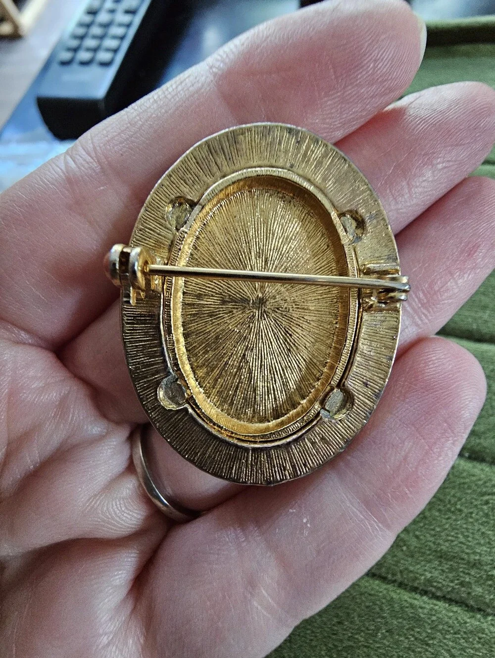 Vintage Avon Brooch